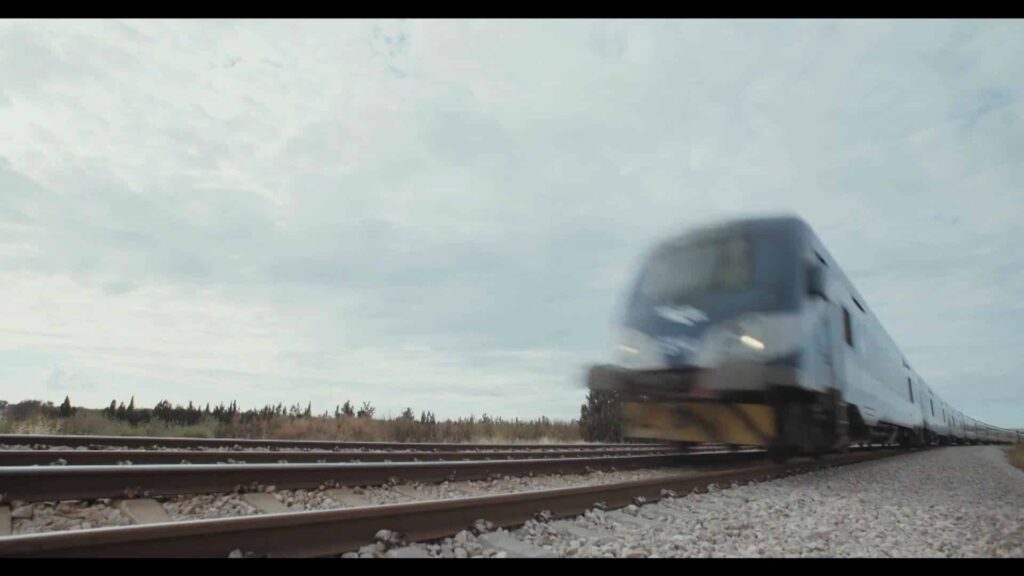 Observer un train qui bouge