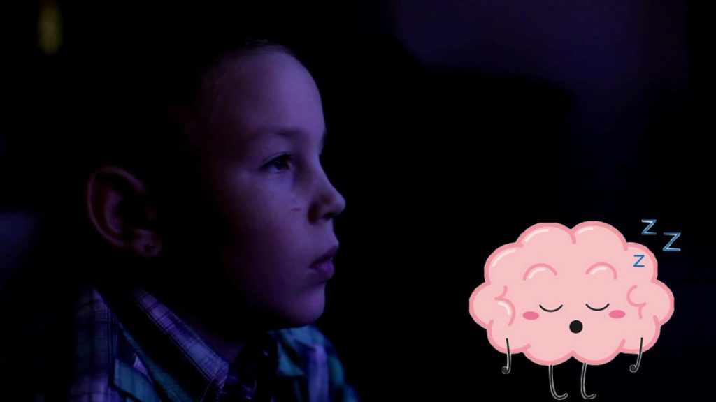 Le temps d'écran pour les enfants rend le cerveau inactif